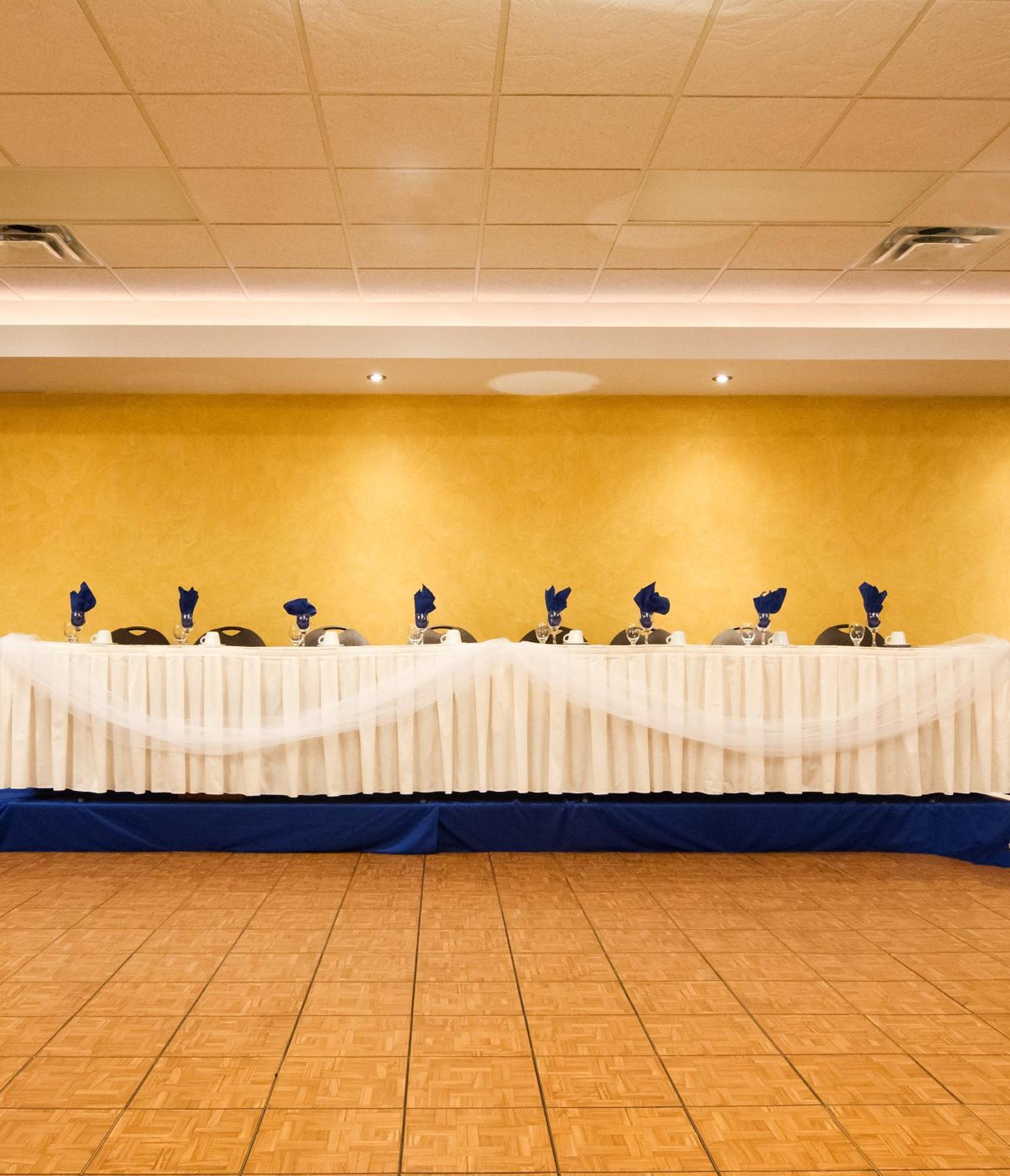 Park West Inn Уинипег Екстериор снимка