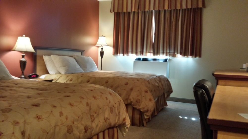 Park West Inn Уинипег Екстериор снимка
